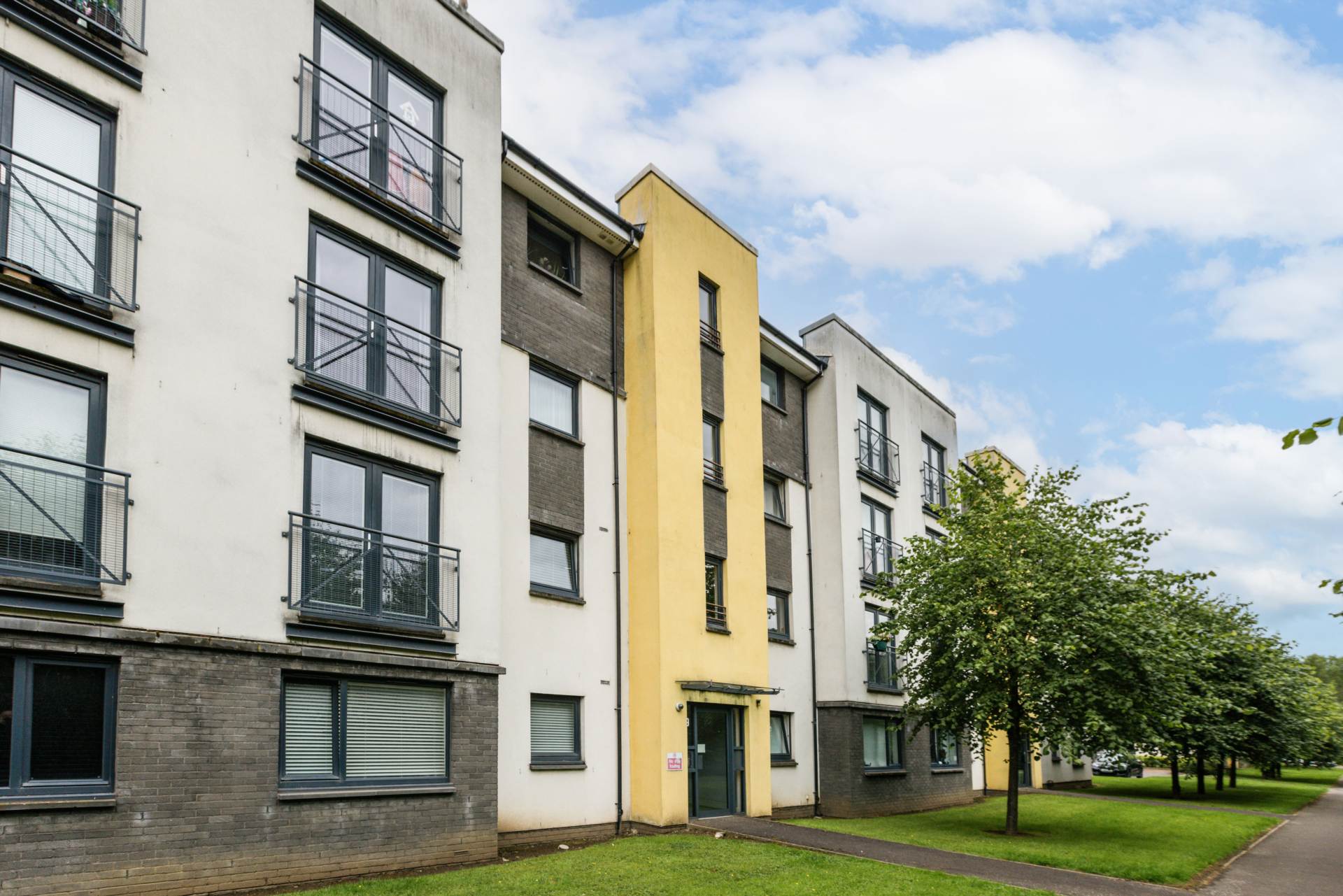 Additional Property Image 2 bedroom Flat for sale in Renfrew 13