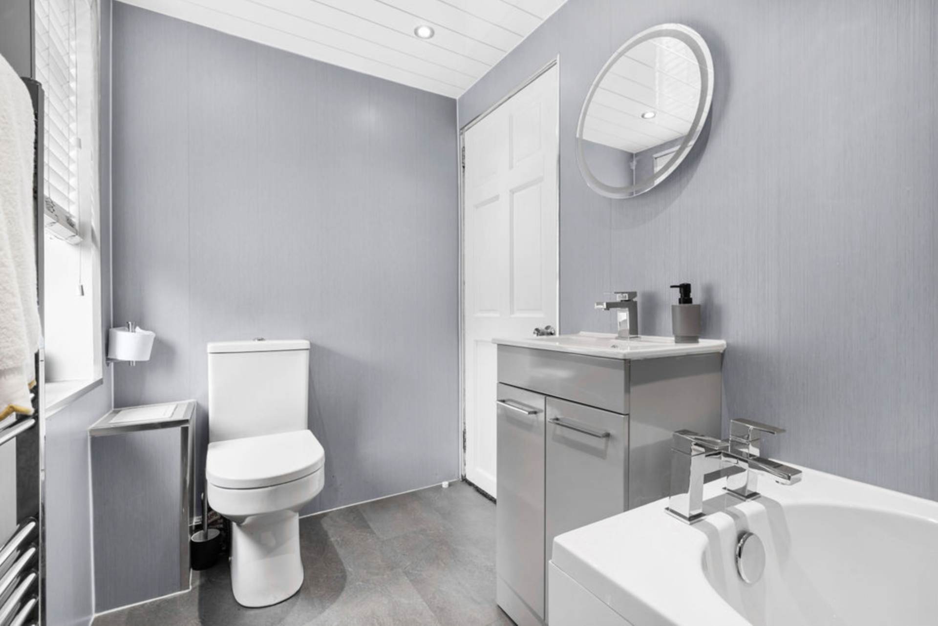 Additional Property Image 3 bedroom Semi Detached for sale in Renfrew 18