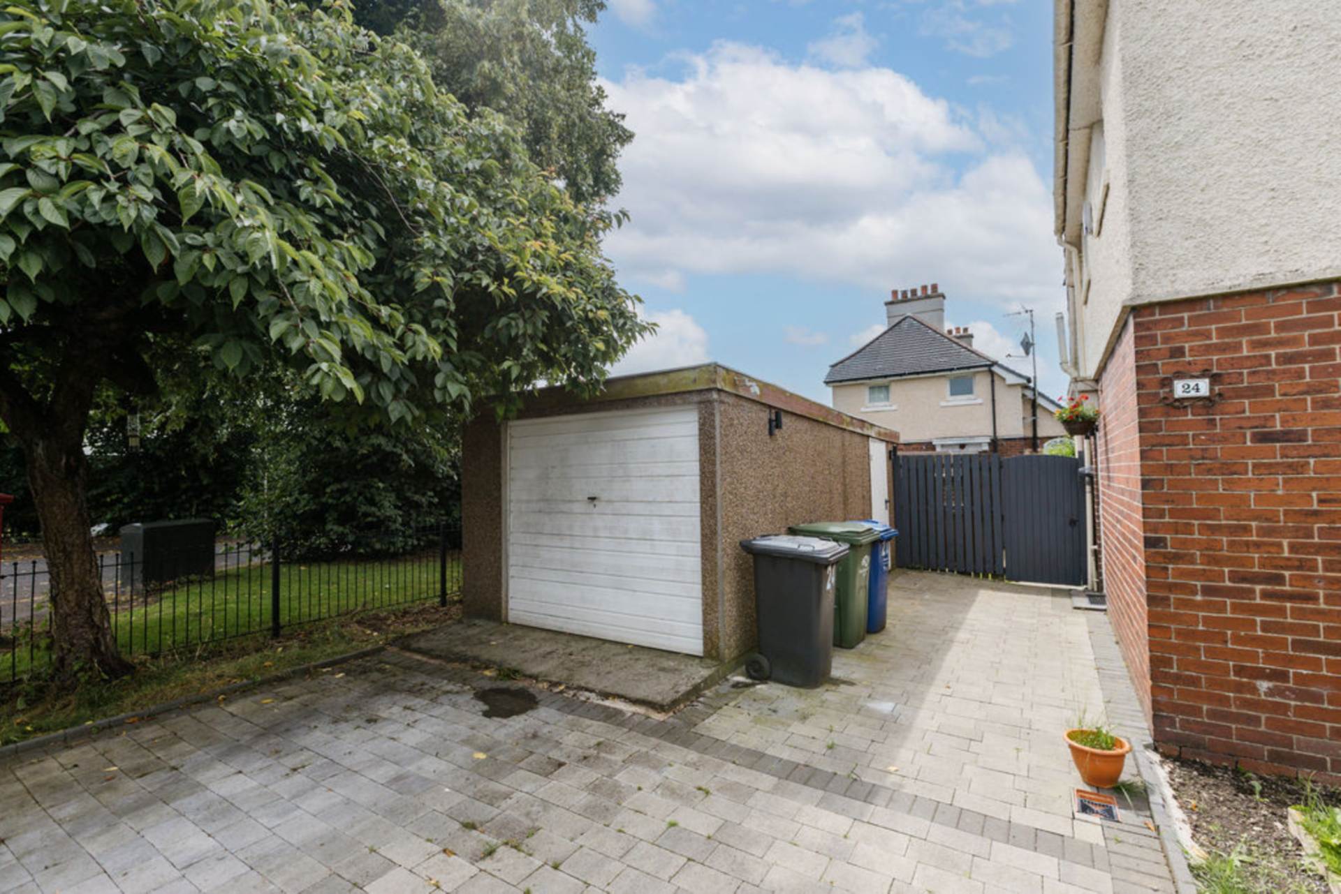 Additional Property Image 3 bedroom Semi Detached for sale in Renfrew 26