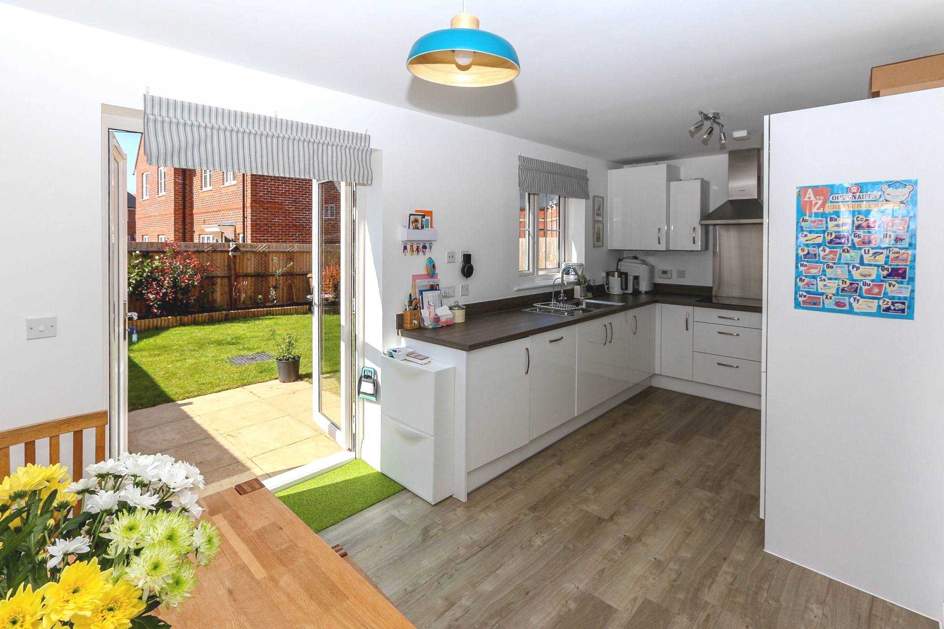 Additional Property Image 3 bedroom Link Detached House to rent in Wallingford 2