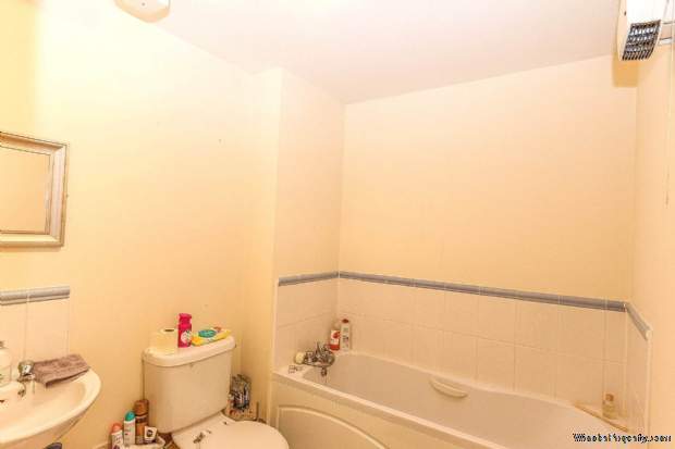 Additional Property Image 2 bedroom Apartment for sale in Wallingford 4