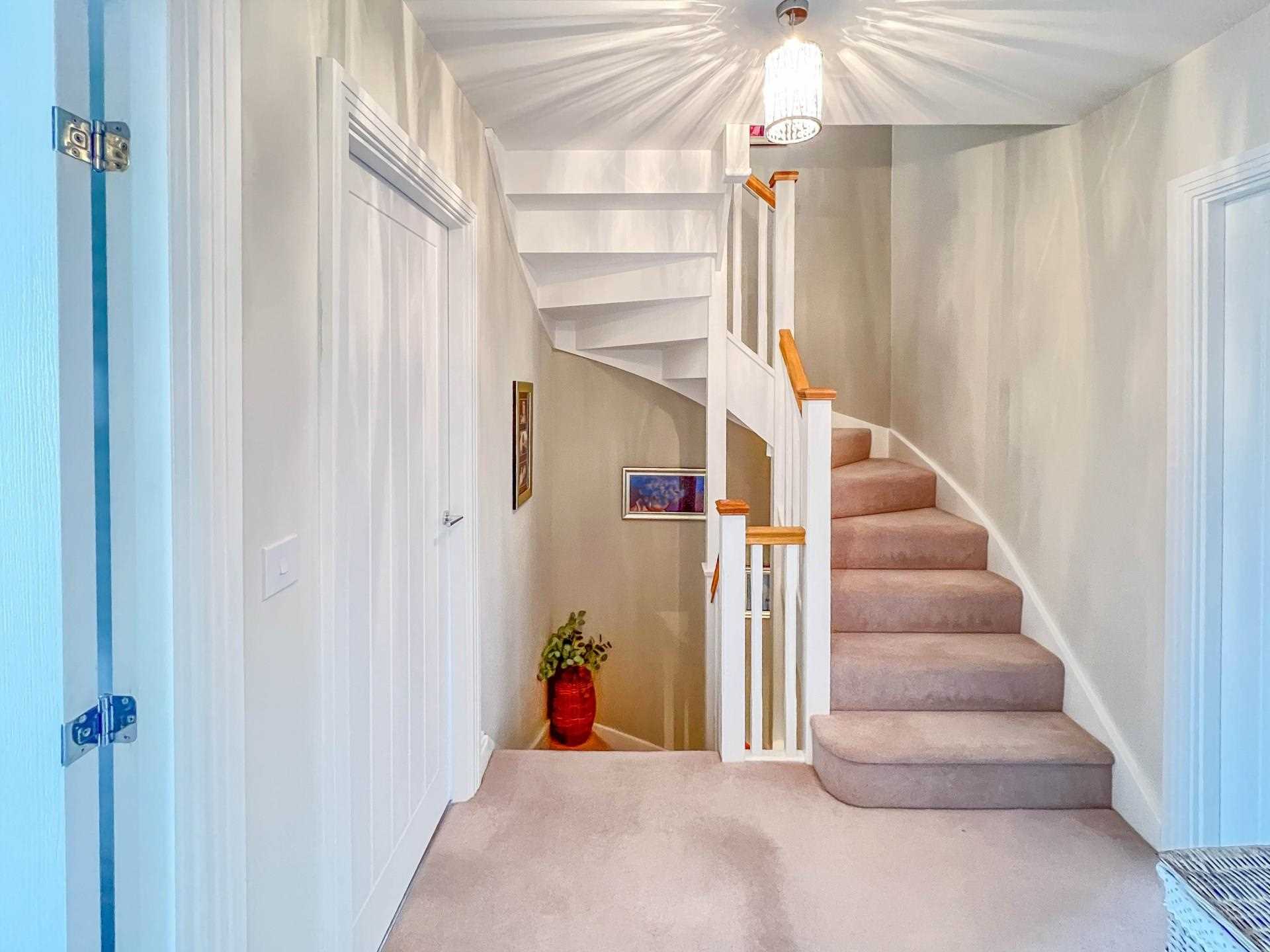 Additional Property Image 5 bedroom Detached for sale in Wallingford 8