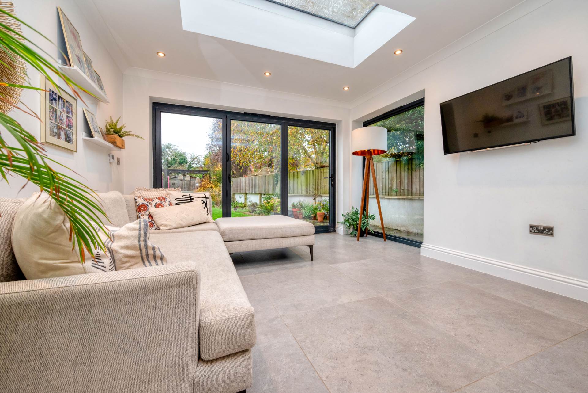 Additional Property Image 4 bedroom Semi Detached for sale in Reading 9