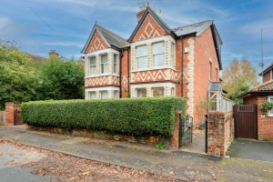 4 bedroom Semi Detached for sale in Reading