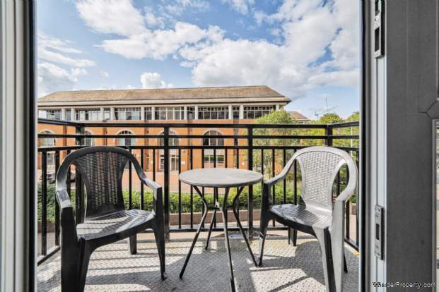 Additional Property Image 2 bedroom Apartment for sale in Reading 4
