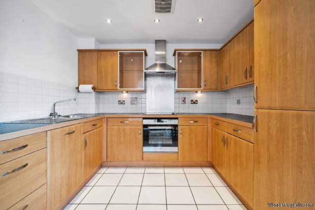 Additional Property Image 2 bedroom Apartment for sale in Reading 7
