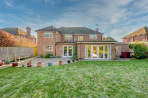 5 bedroom Detached for sale in Reading