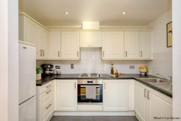 Additional Property Image 1 bedroom Apartment for sale in Reading 4