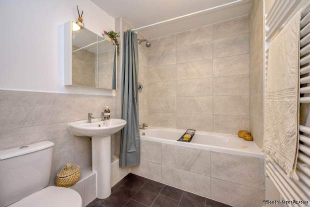 Additional Property Image 1 bedroom Apartment for sale in Reading 9