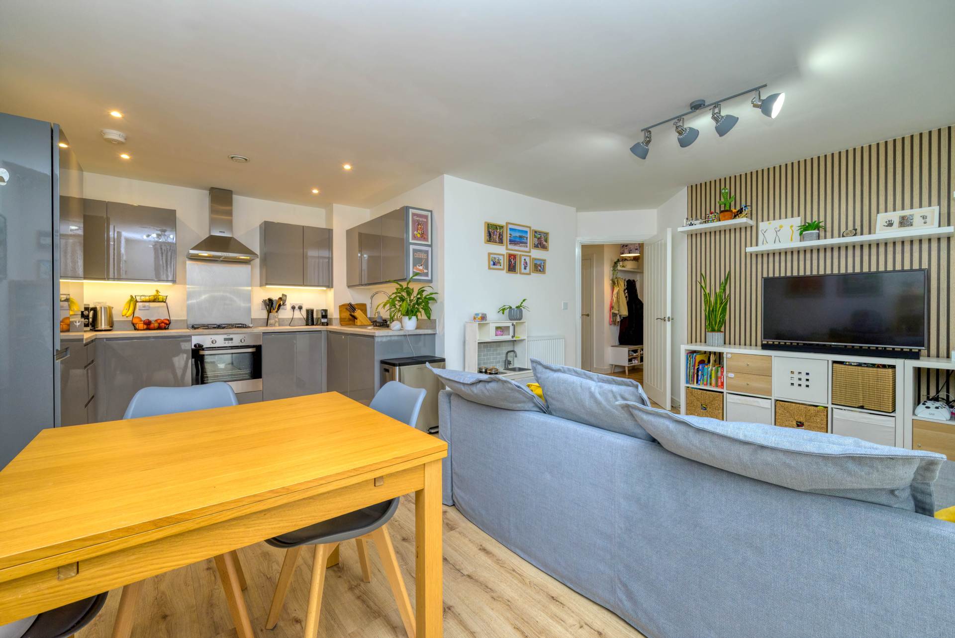 Additional Property Image 2 bedroom Apartment for sale in Reading 2