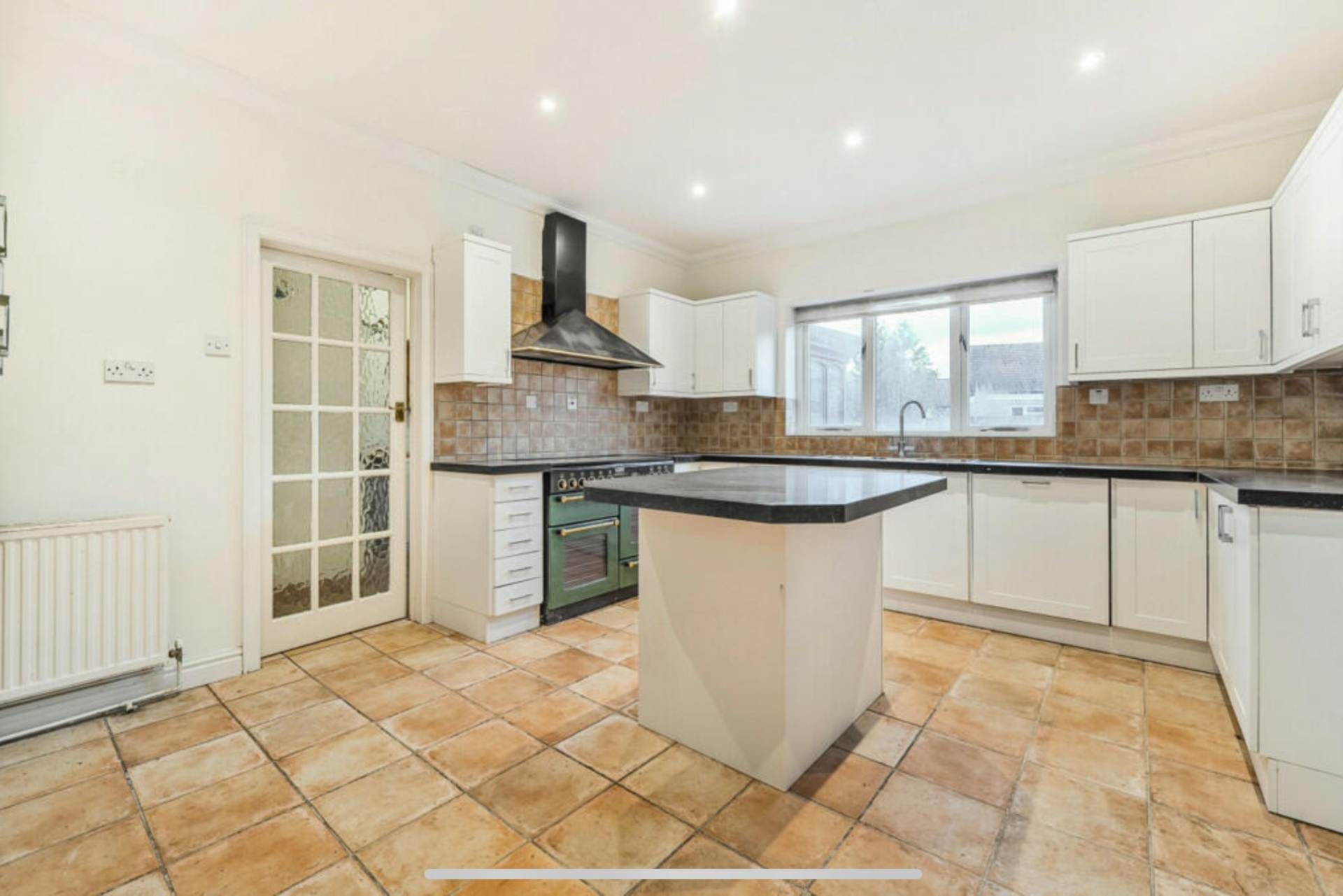 Additional Property Image 5 bedroom Detached for sale in Reading 4