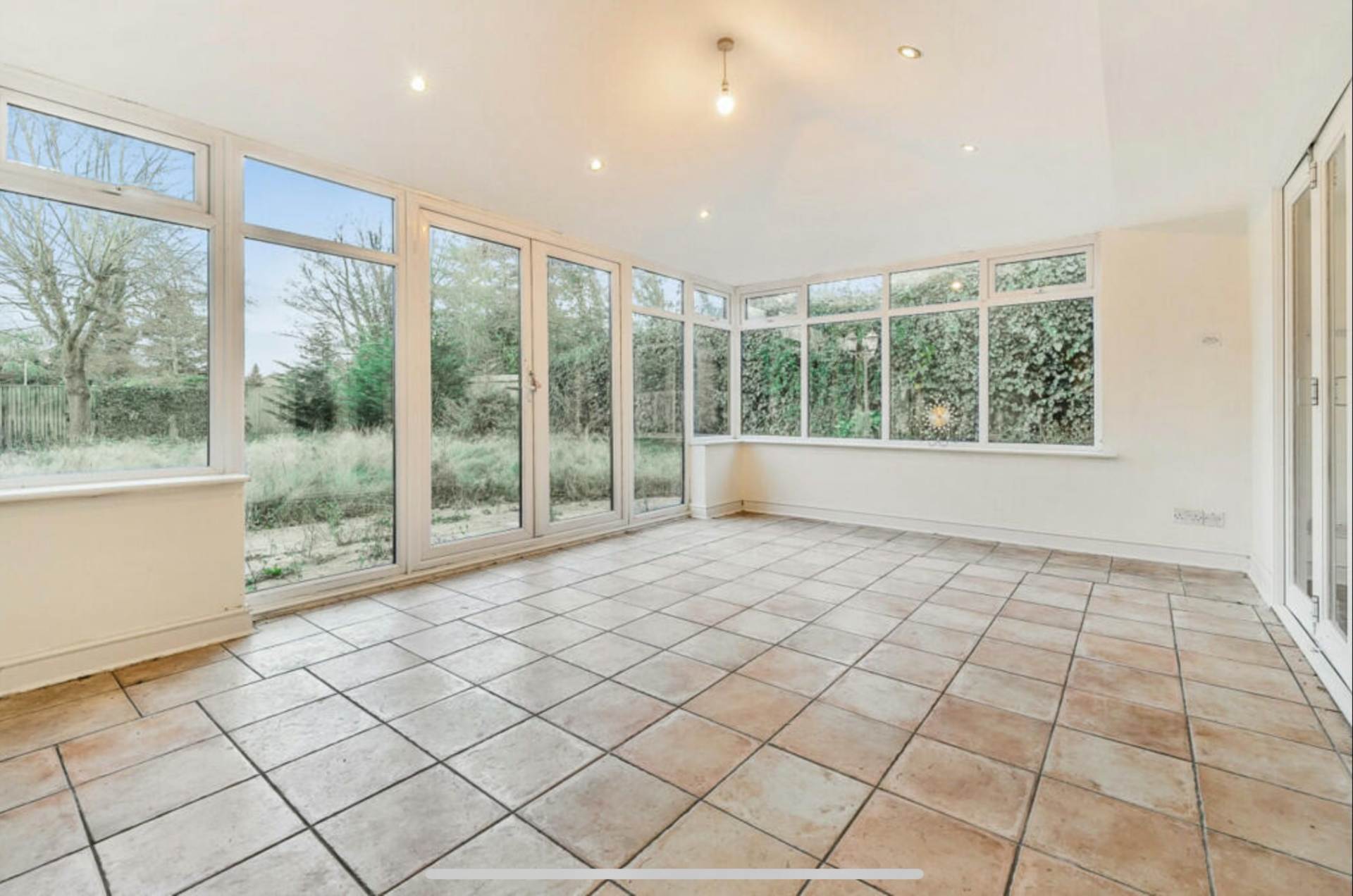 Additional Property Image 5 bedroom Detached for sale in Reading 5