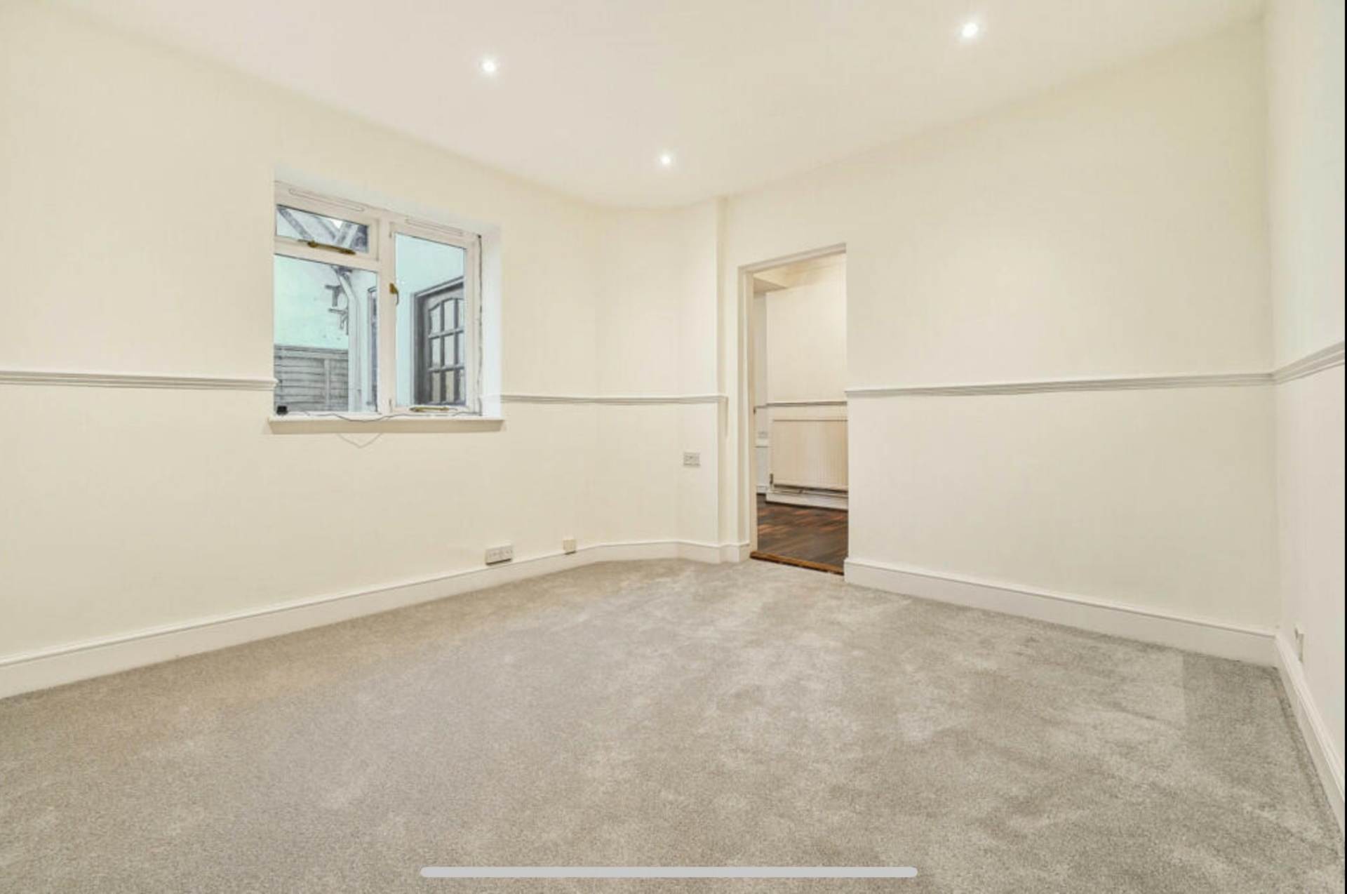 Additional Property Image 5 bedroom Detached for sale in Reading 19
