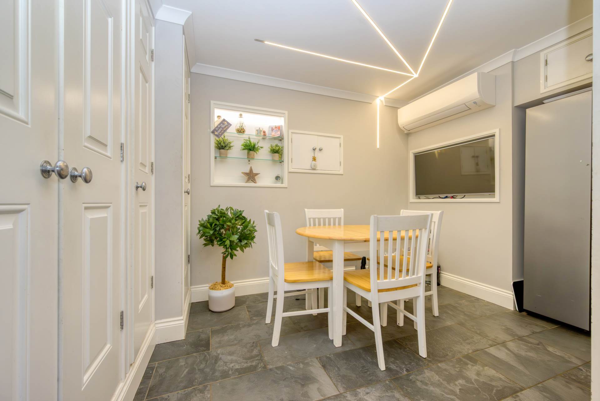 Additional Property Image 3 bedroom Semi Detached for sale in Reading 6