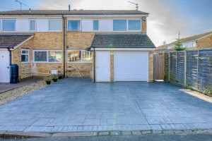 3 bedroom Semi Detached for sale in Reading