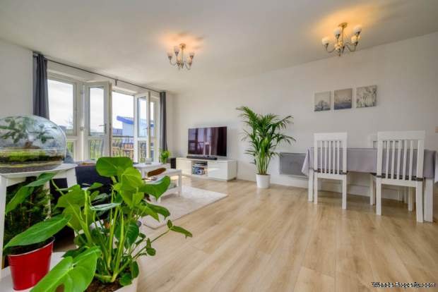 Additional Property Image 2 bedroom Apartment for sale in Reading 5