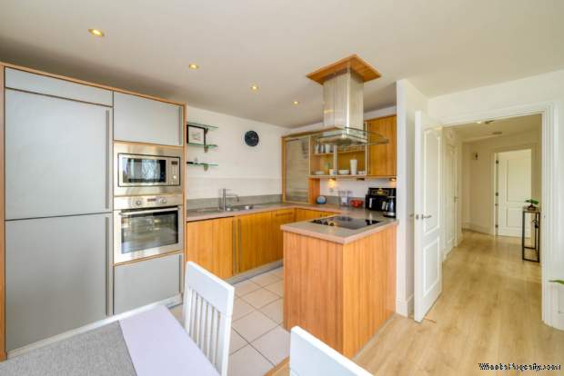 Additional Property Image 2 bedroom Apartment for sale in Reading 7