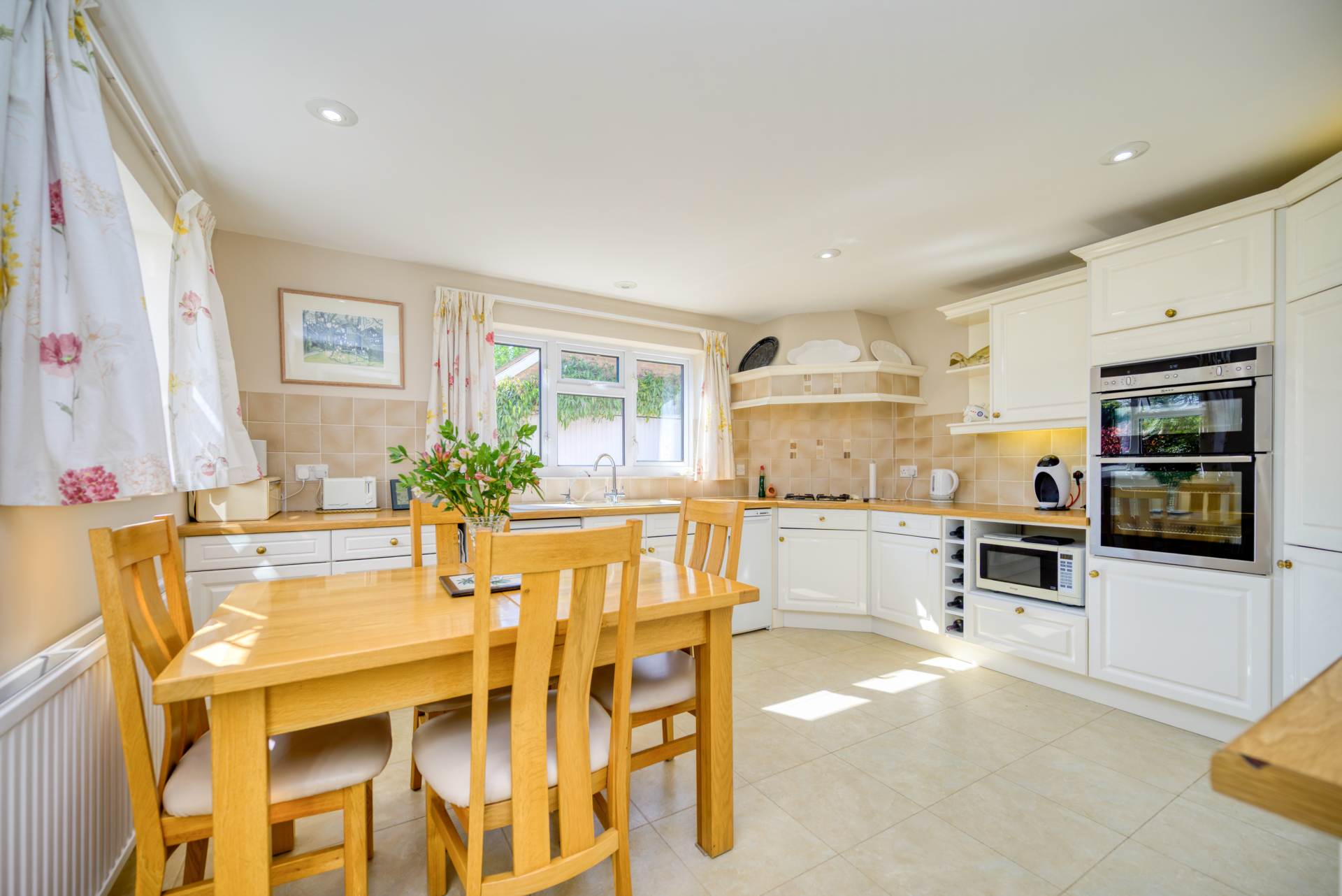 Additional Property Image 5 bedroom Detached for sale in Reading 5