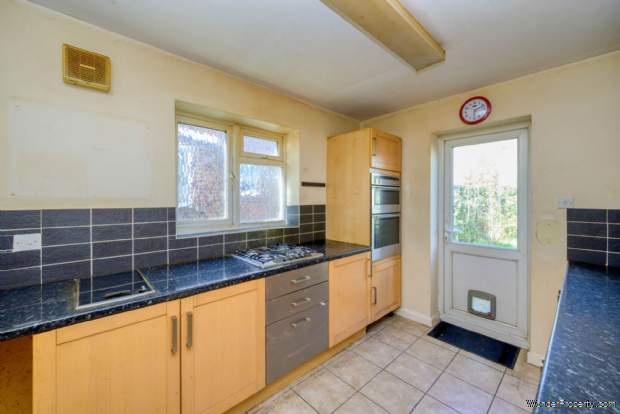 Additional Property Image 2 bedroom End of Terrace for sale in Reading 5
