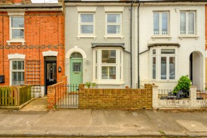 2 bedroom Terraced for sale in Reading