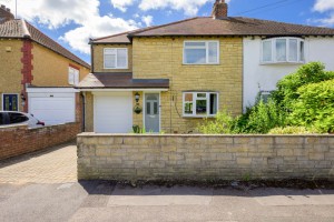 4 bedroom Semi Detached for sale in Reading