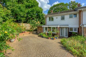 4 bedroom Town House for sale in Reading