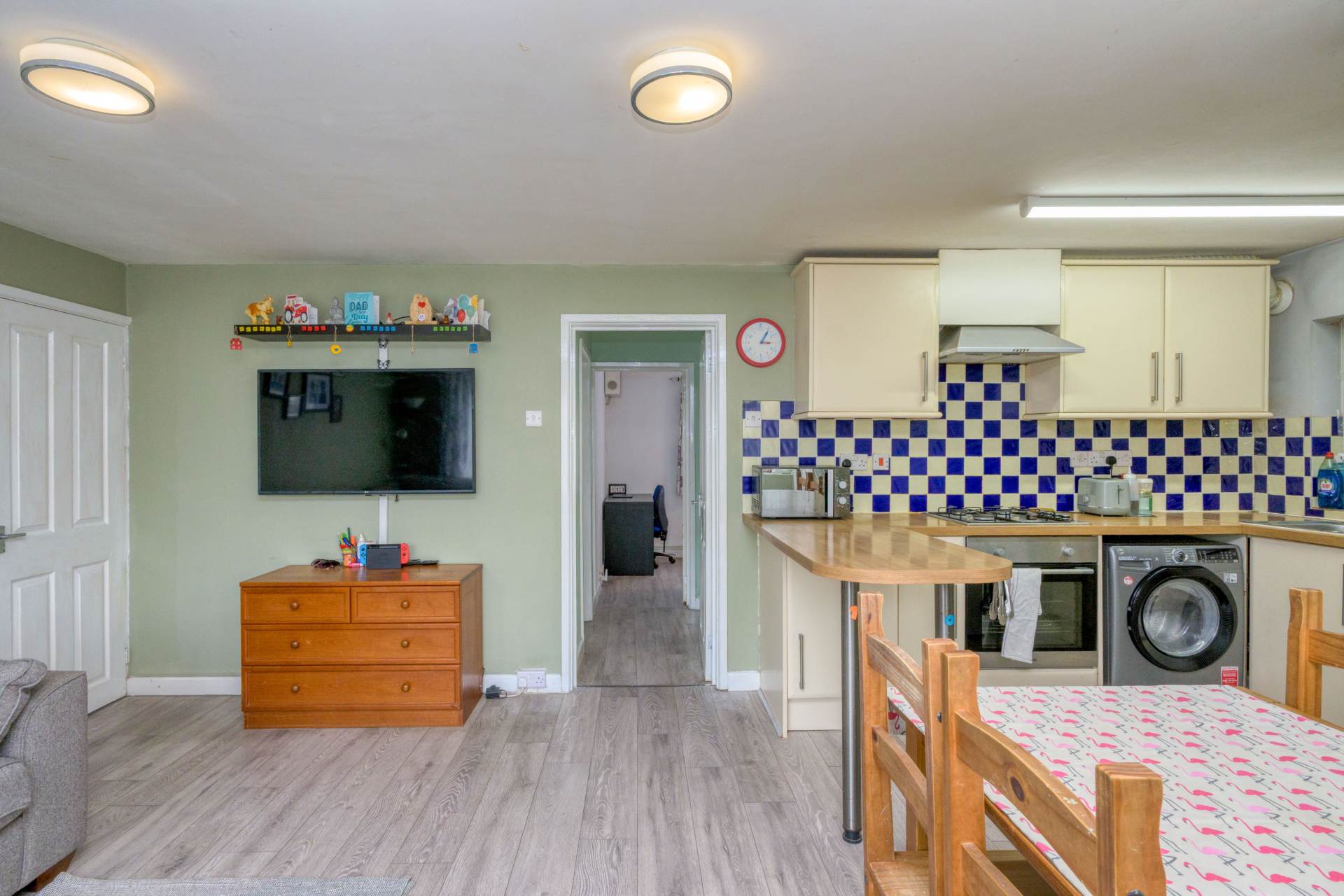 Additional Property Image 2 bedroom Maisonette for sale in Reading 12