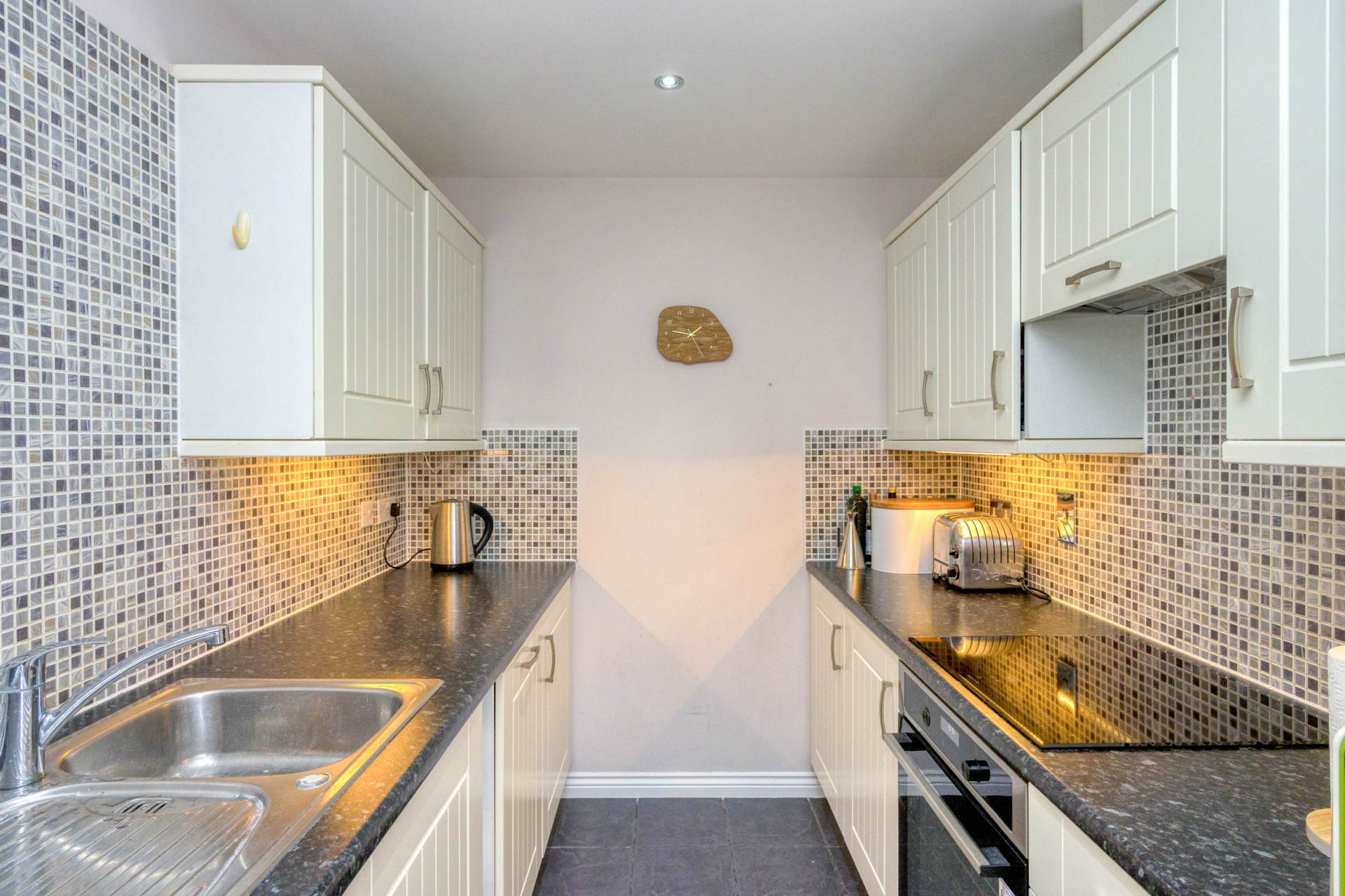 Additional Property Image 2 bedroom Apartment for sale in Reading 6
