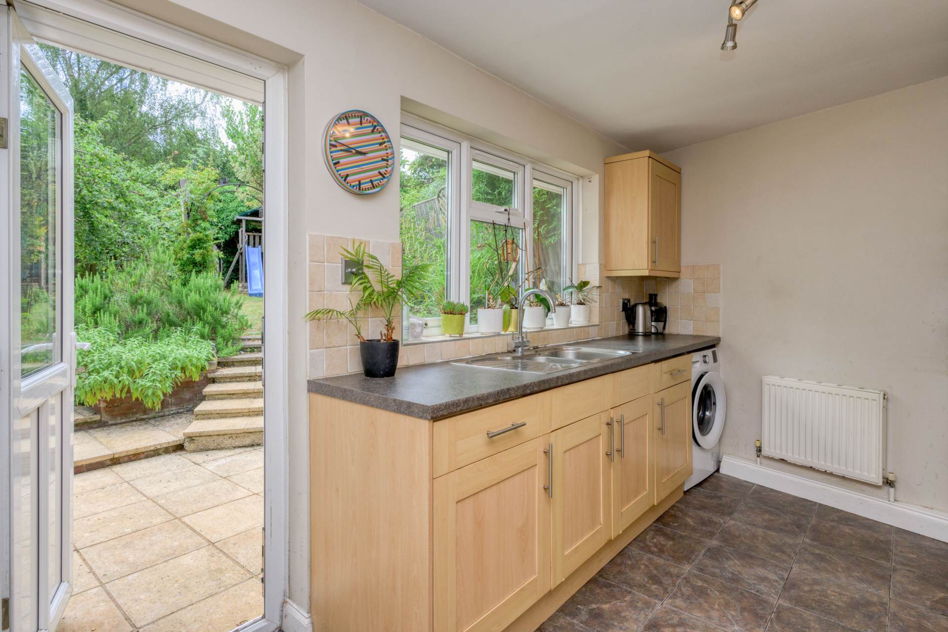 Additional Property Image 3 bedroom Semi Detached for sale in Reading 11