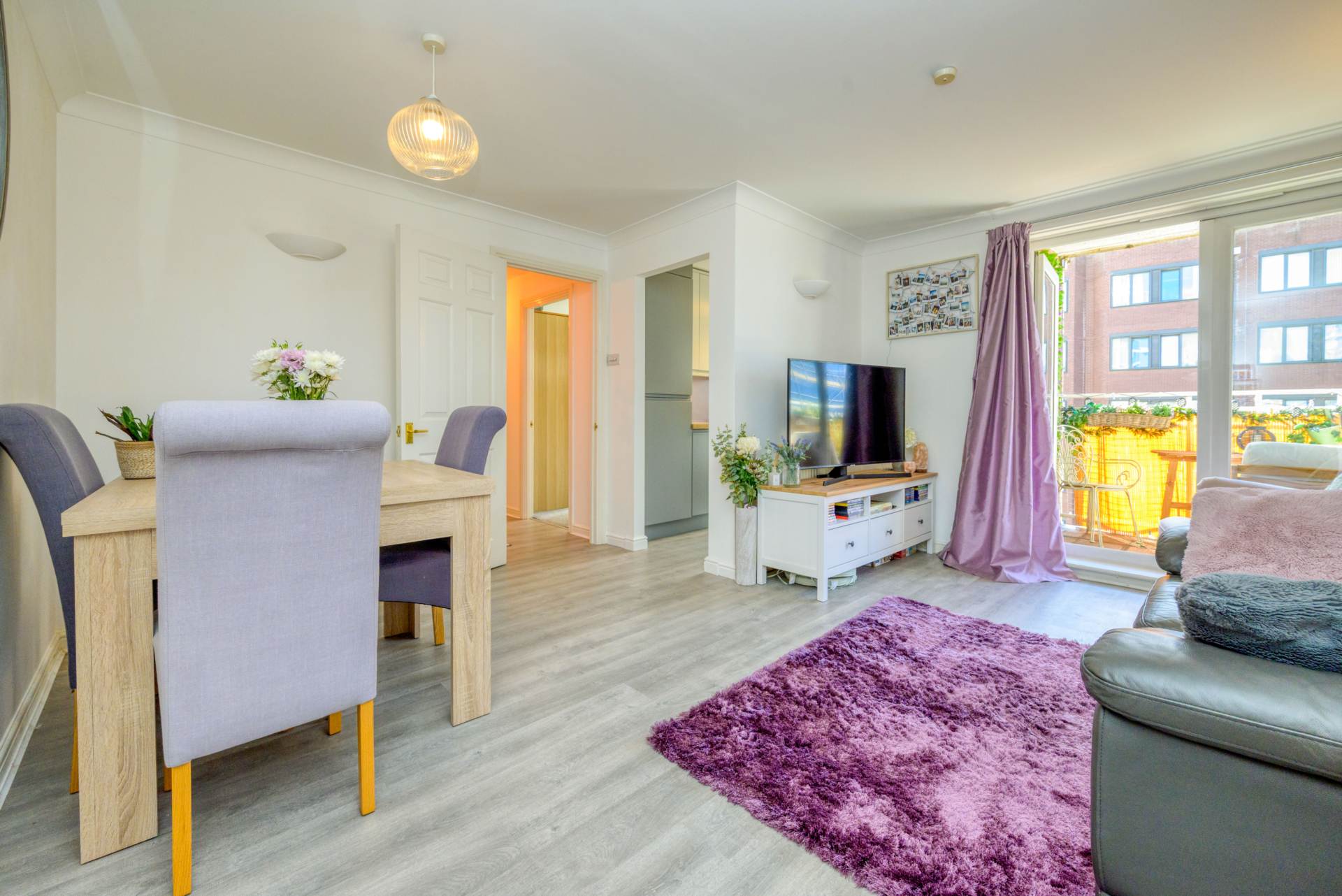 Additional Property Image 2 bedroom Apartment for sale in Reading 2