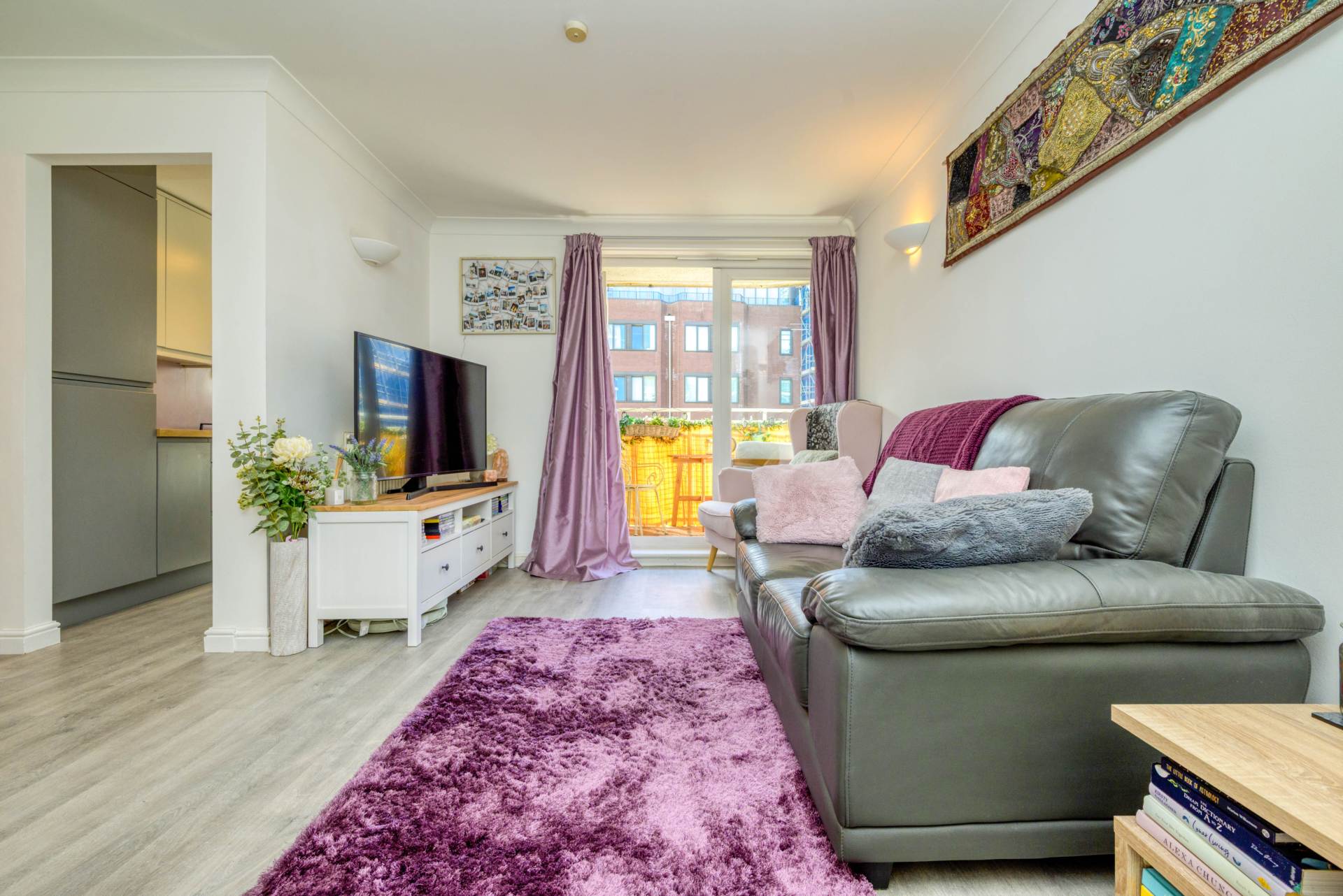 Additional Property Image 2 bedroom Apartment for sale in Reading 4