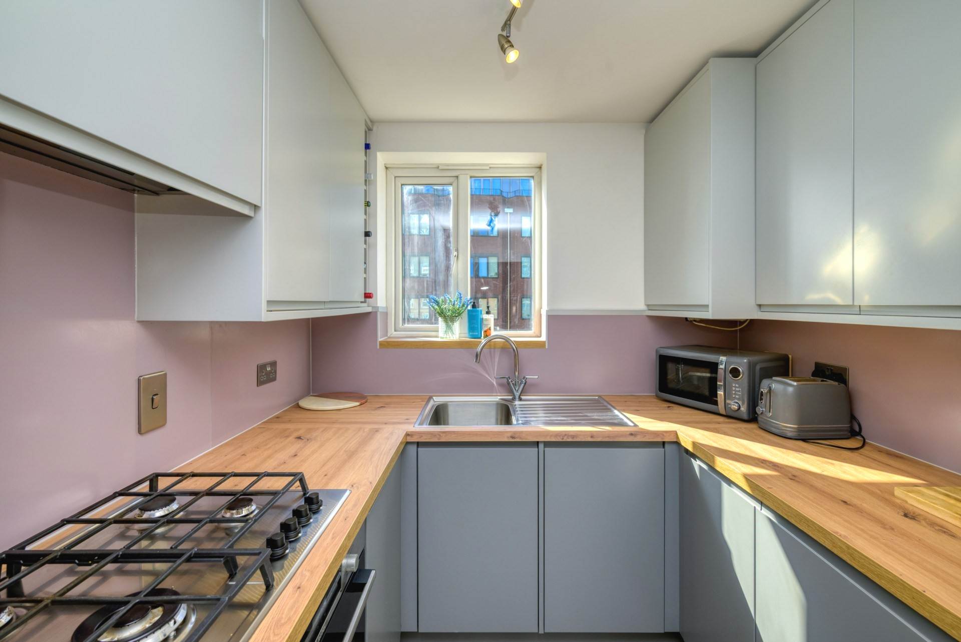 Additional Property Image 2 bedroom Apartment for sale in Reading 8