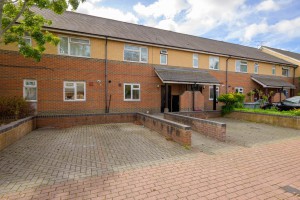 3 bedroom Terraced for sale in Reading