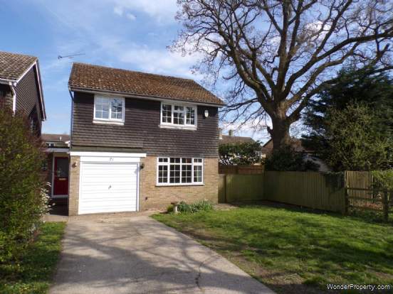 4 bedroom Detached for sale in Bicester