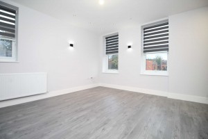 2 bedroom Apartment to rent in Brentwood