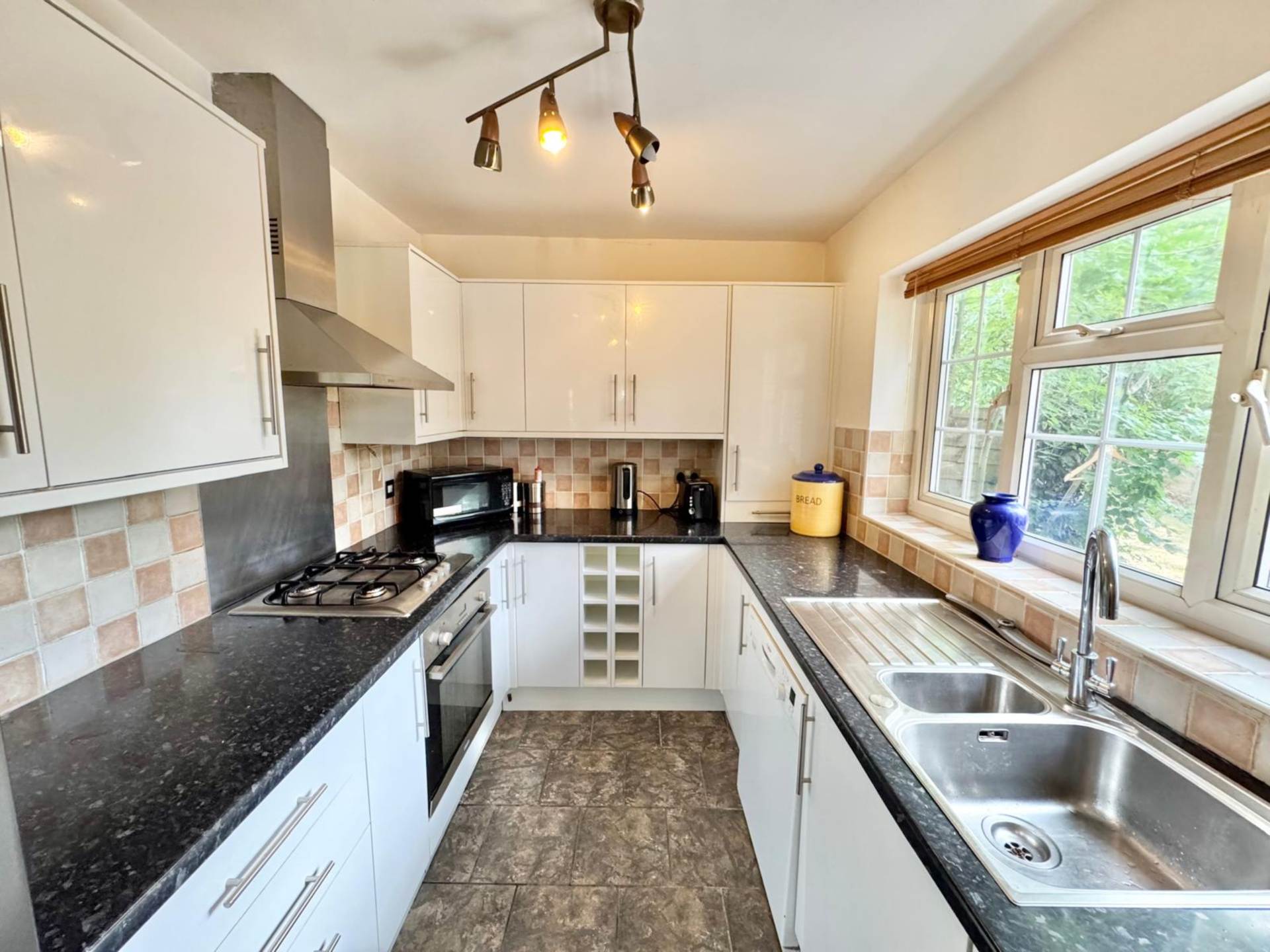 Additional Property Image 3 bedroom End of Terrace for sale in Brentwood 4