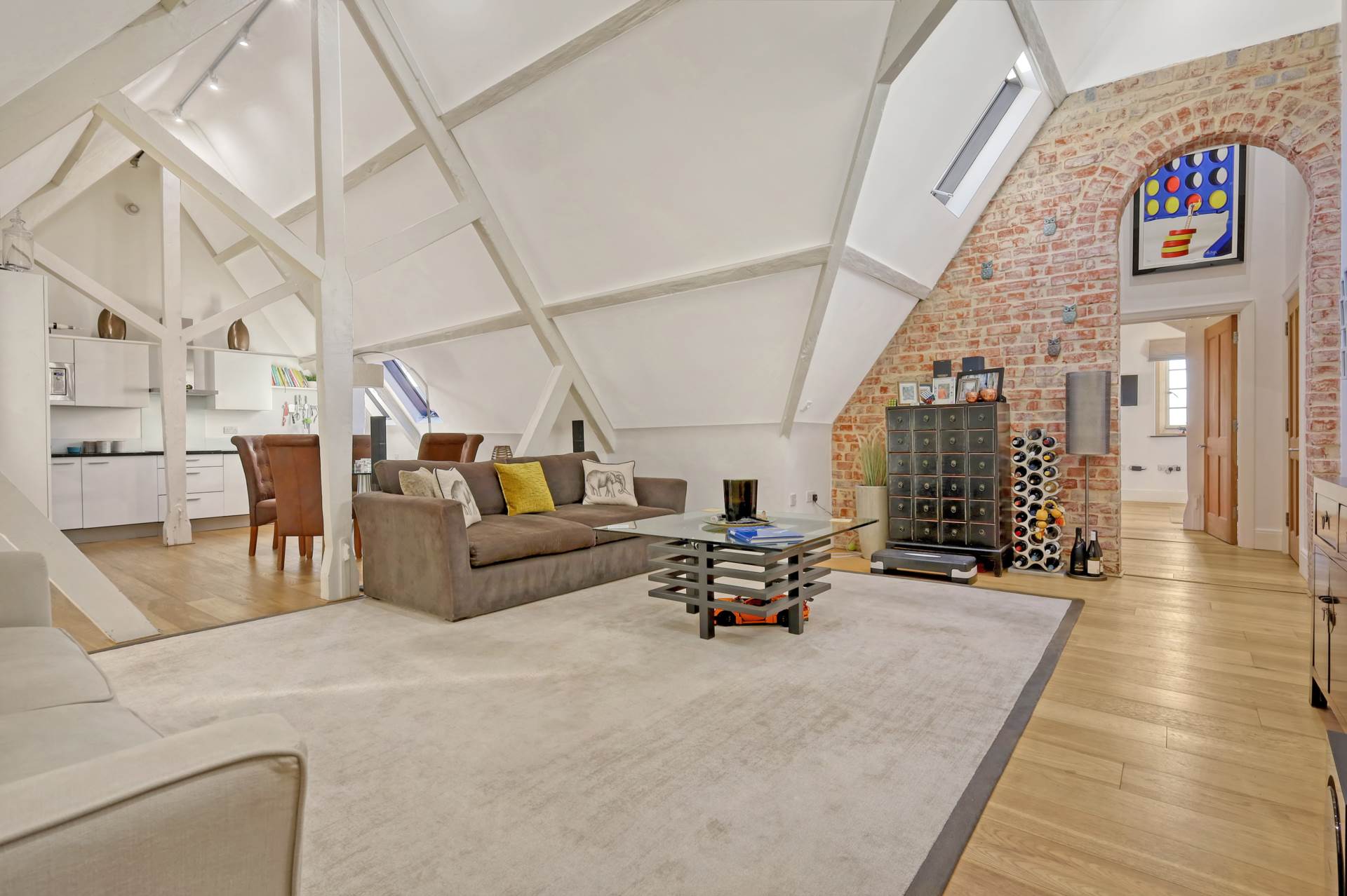 Additional Property Image 2 bedroom Flat for sale in Brentwood 6