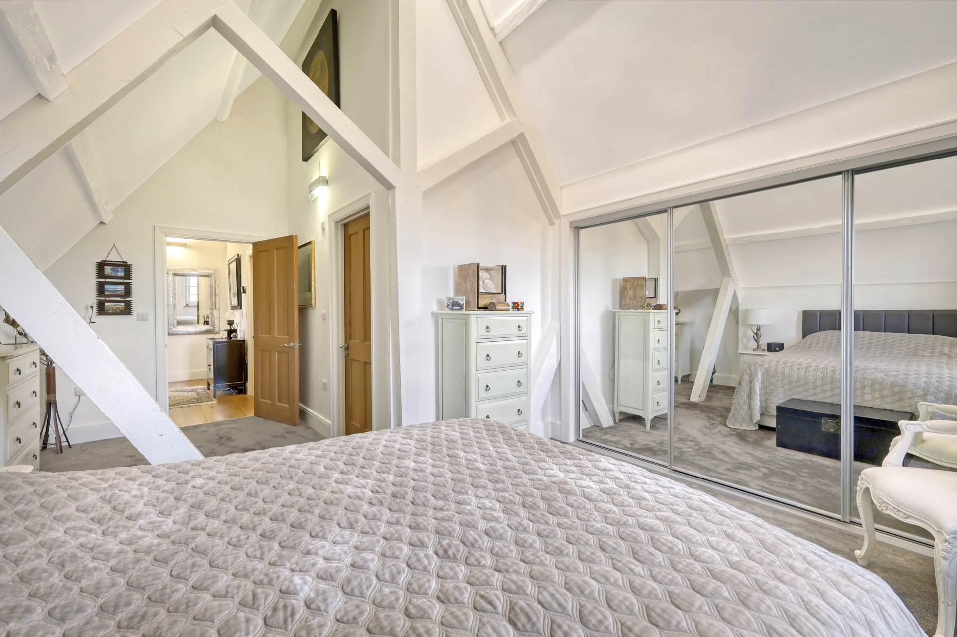 Additional Property Image 2 bedroom Flat for sale in Brentwood 9
