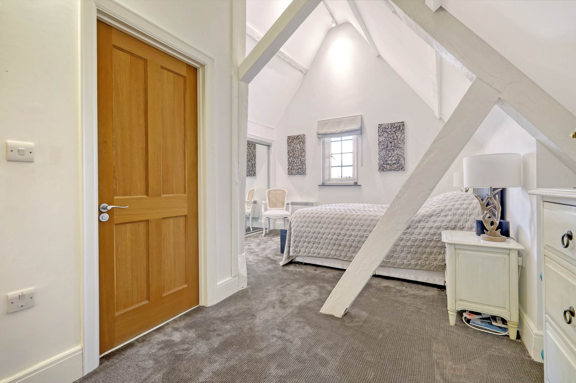 Additional Property Image 2 bedroom Flat for sale in Brentwood 12