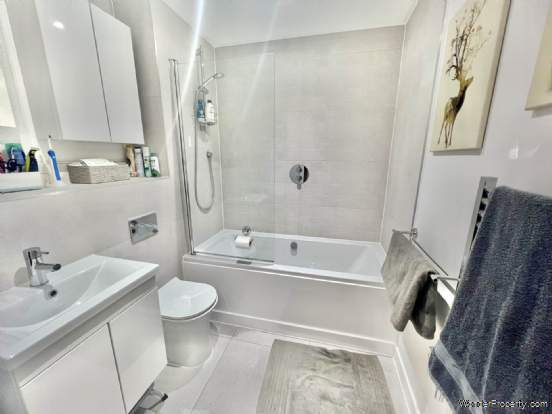 Additional Property Image 1 bedroom Flat for sale in Brentwood 6