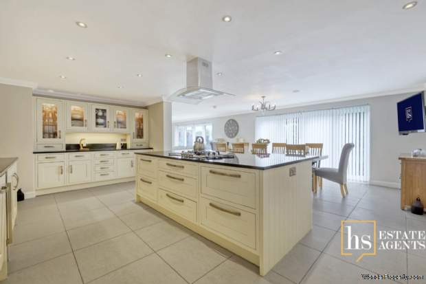 Additional Property Image 6 bedroom Detached for sale in Brentwood 15