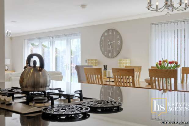 Additional Property Image 6 bedroom Detached for sale in Brentwood 16
