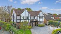 6 bedroom Detached for sale in Brentwood