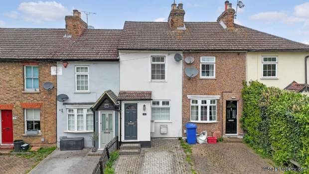 2 bedroom Terraced for sale in Brentwood