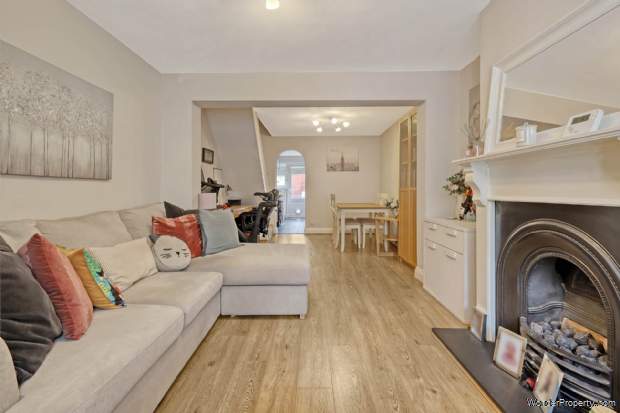 Additional Property Image 2 bedroom Terraced for sale in Brentwood 2