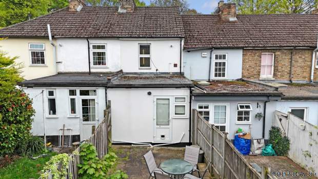 Additional Property Image 2 bedroom Terraced for sale in Brentwood 4