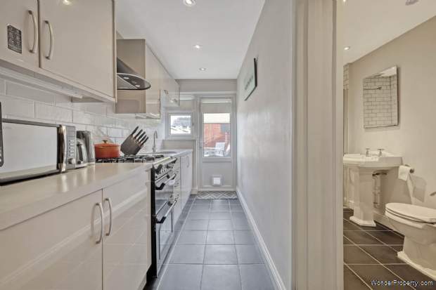 Additional Property Image 2 bedroom Terraced for sale in Brentwood 15