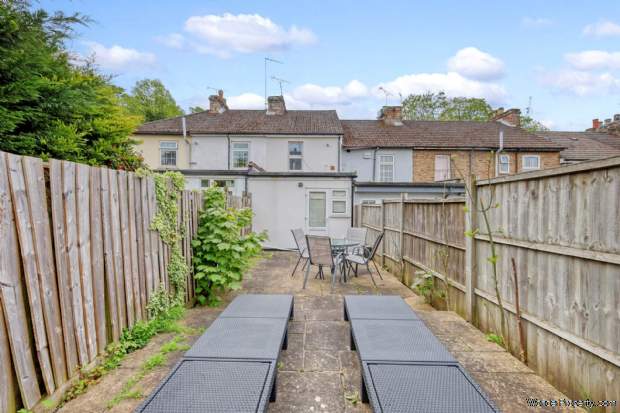 Additional Property Image 2 bedroom Terraced for sale in Brentwood 14