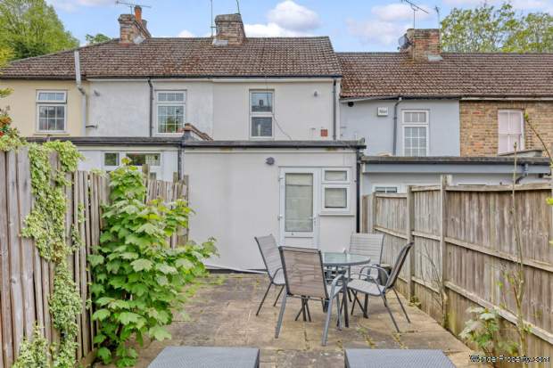 Additional Property Image 2 bedroom Terraced for sale in Brentwood 7