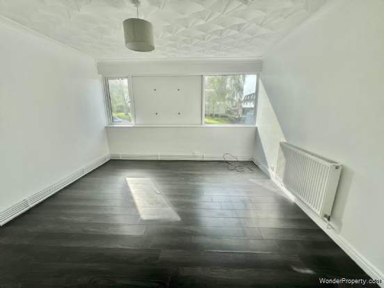 Additional Property Image 2 bedroom Flat for sale in Brentwood 5